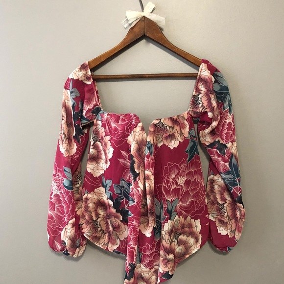 Tops - Off the shoulder shirt